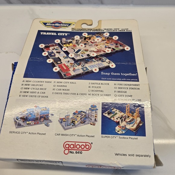 Micro Machine Travel City Fold Up Playsets by Galoob from 1989 - Picture 4 of 12